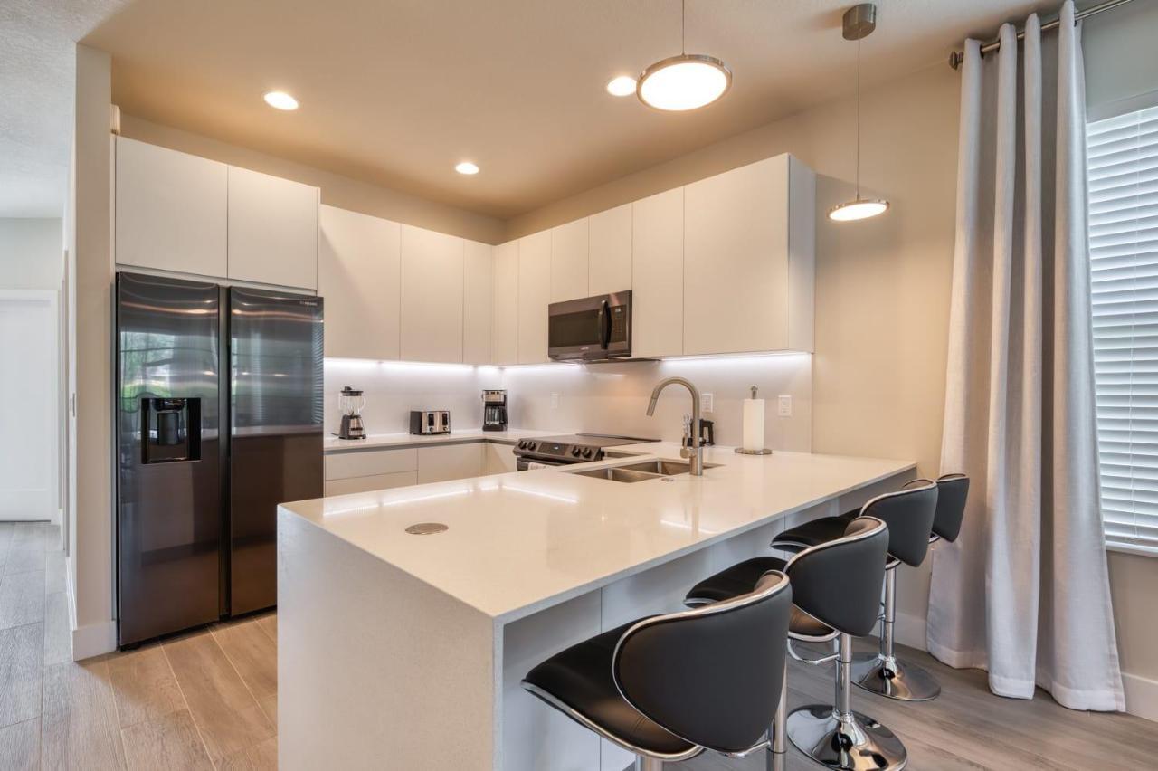 Comfortable Townhome With Private Pool Near Disney 포 코너스 외부 사진