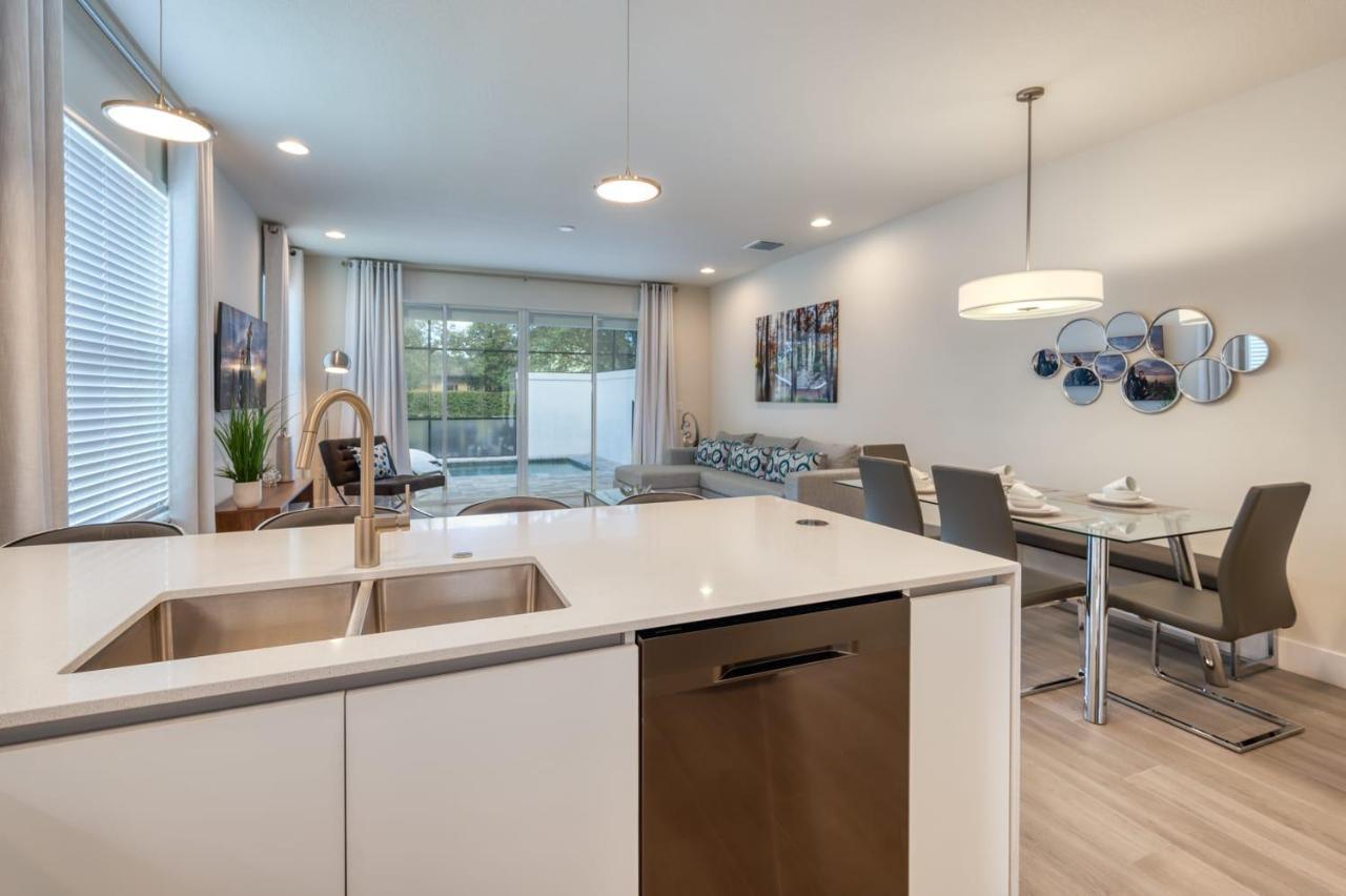 Comfortable Townhome With Private Pool Near Disney 포 코너스 외부 사진