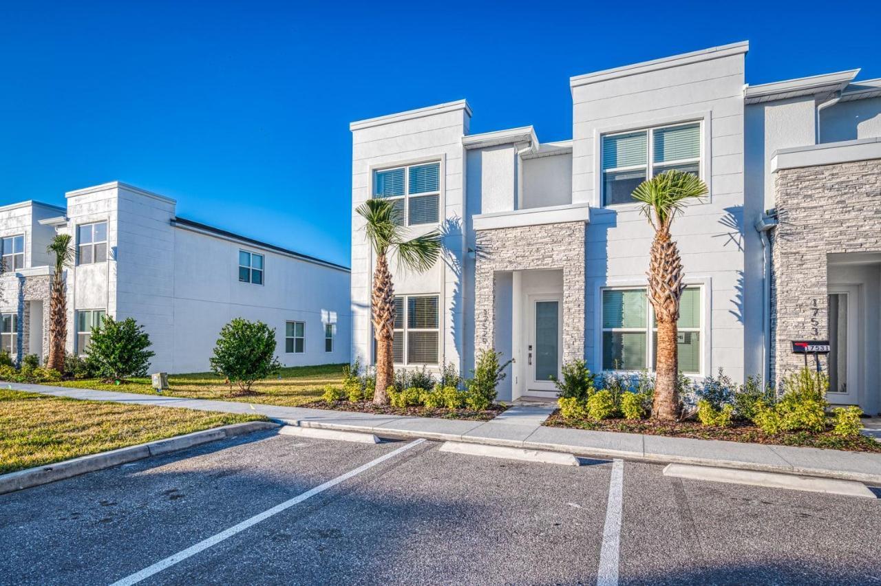 Comfortable Townhome With Private Pool Near Disney 포 코너스 외부 사진
